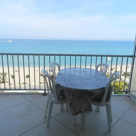 Le Lavandou, 2 Pieces, 4 Personnes - Fr-1-713-41 Apartment